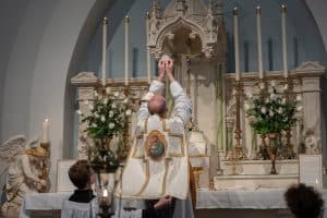 ad orientem latin mass